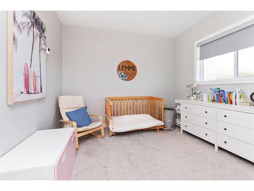 1-421008 Range Road 14, Rural Ponoka County, AB - Indoor Photo Showing Bedroom