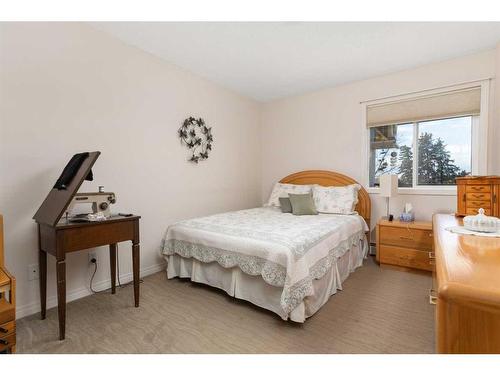 308-4834 52A Street, Camrose, AB - Indoor Photo Showing Bedroom