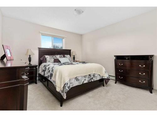 308-4834 52A Street, Camrose, AB - Indoor Photo Showing Bedroom