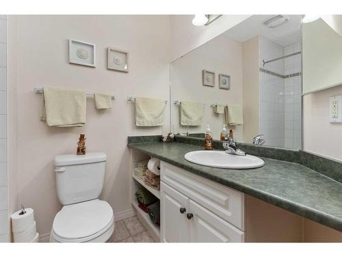 308-4834 52A Street, Camrose, AB - Indoor Photo Showing Bathroom