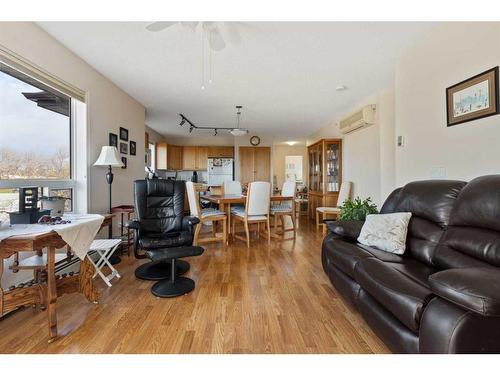 308-4834 52A Street, Camrose, AB - Indoor Photo Showing Living Room