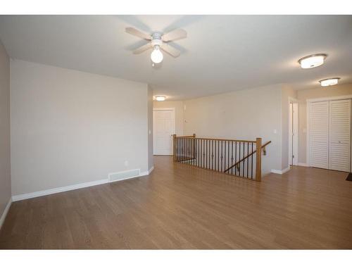 6440 Elmwood Way, Innisfail, AB - Indoor Photo Showing Other Room