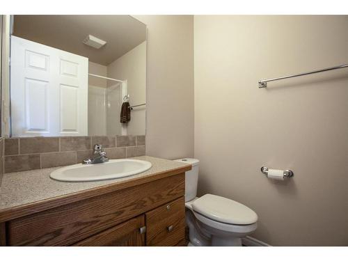 6440 Elmwood Way, Innisfail, AB - Indoor Photo Showing Bathroom