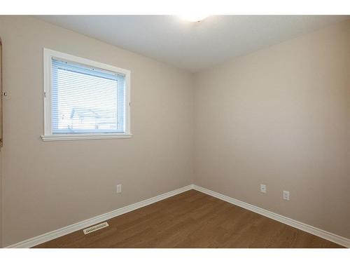 6440 Elmwood Way, Innisfail, AB - Indoor Photo Showing Other Room