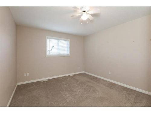 6440 Elmwood Way, Innisfail, AB - Indoor Photo Showing Other Room