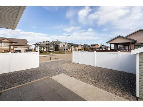 6440 Elmwood Way, Innisfail, AB - Outdoor