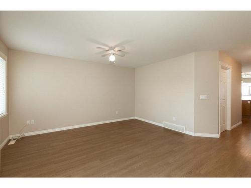 6440 Elmwood Way, Innisfail, AB - Indoor Photo Showing Other Room