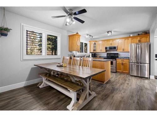 6309 41 Avenue, Camrose, AB - Indoor Photo Showing Kitchen