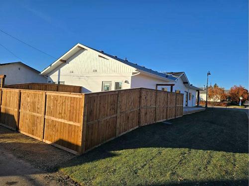 5143 52 Street, Lacombe, AB - Outdoor