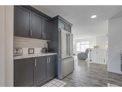 10 Ranchers Close, Lacombe, AB - Indoor Photo Showing Kitchen