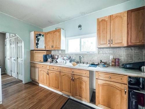 38024 Range Road 18-2, Rural Stettler No. 6, County Of, AB - Indoor Photo Showing Kitchen