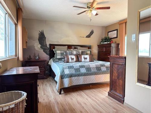 53224 Range Road 61, Rural Parkland County, AB - Indoor Photo Showing Bedroom