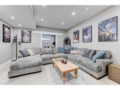 151 Ellington Crescent, Red Deer, AB - Indoor Photo Showing Living Room