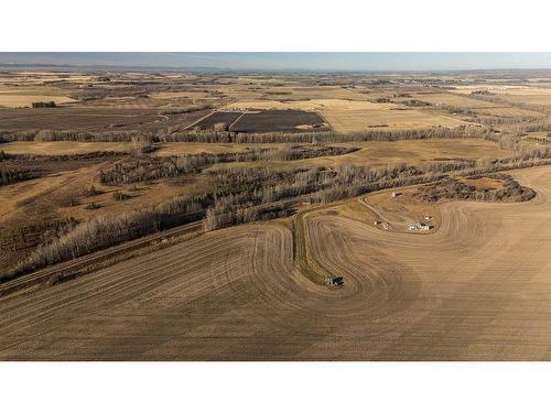 391500 30 Range, Rural Lacombe County, AB 