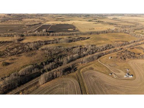 391500 30 Range, Rural Lacombe County, AB 