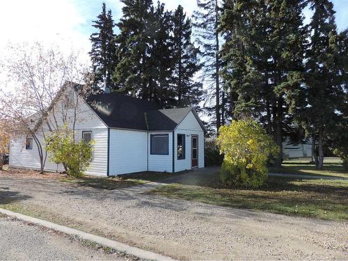 5021 49 Avenue, Rimbey, AB - Outdoor