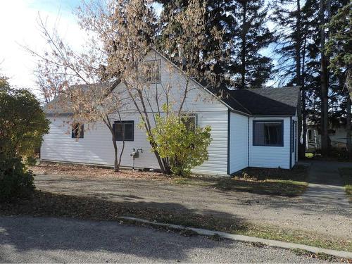 5021 49 Avenue, Rimbey, AB - Outdoor