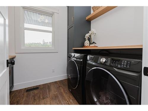 132-27111 Highway 597, Rural Lacombe County, AB - Indoor Photo Showing Laundry Room