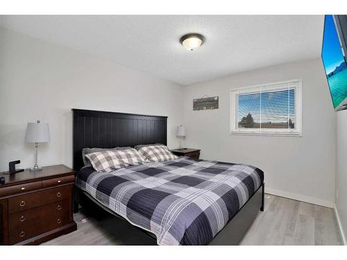 4704 43 Street, Sylvan Lake, AB - Indoor Photo Showing Bedroom