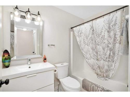 4704 43 Street, Sylvan Lake, AB - Indoor Photo Showing Bathroom