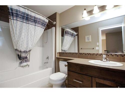 20 Connaught Crescent, Red Deer, AB - Indoor Photo Showing Bathroom