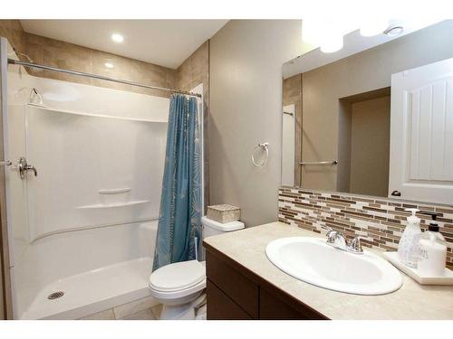 20 Connaught Crescent, Red Deer, AB - Indoor Photo Showing Bathroom