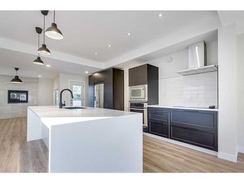 12 Addinell Avenue, Red Deer, AB - Indoor Photo Showing Kitchen With Upgraded Kitchen