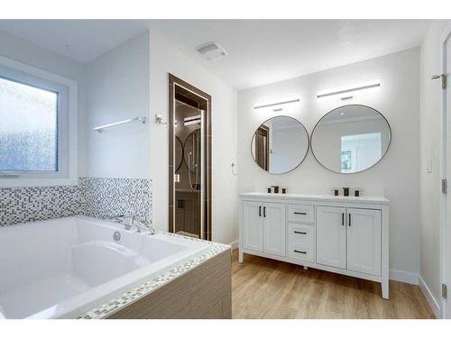 12 Addinell Avenue, Red Deer, AB - Indoor Photo Showing Bathroom