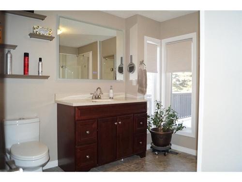 3920 39 Street Close, Ponoka, AB - Indoor Photo Showing Bathroom