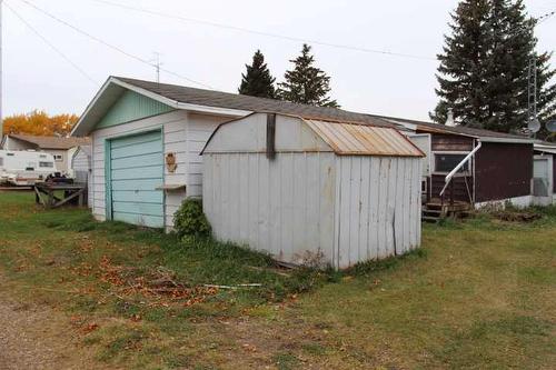 6111 Foster Street, Donalda, AB - Outdoor