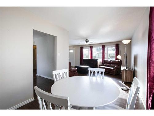 4920 43 Street, Innisfail, AB - Indoor Photo Showing Dining Room