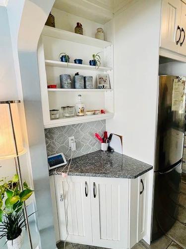 5710 54 Avenue, Lacombe, AB - Indoor Photo Showing Kitchen