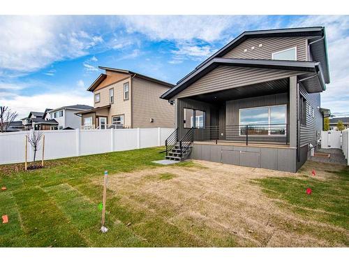 13 Larratt Close, Red Deer, AB - Outdoor