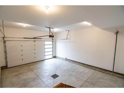 13 Larratt Close, Red Deer, AB - Indoor Photo Showing Garage