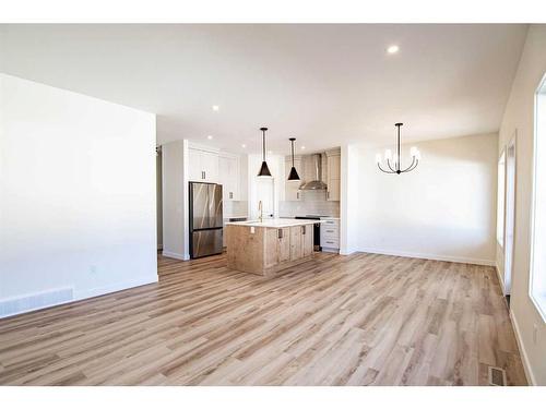 93 Lundberg Crescent, Red Deer, AB - Indoor Photo Showing Kitchen