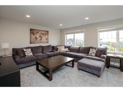 652 Bridgeview Road, Rural Ponoka County, AB - Indoor Photo Showing Living Room