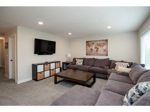 652 Bridgeview Road, Rural Ponoka County, AB - Indoor Photo Showing Living Room