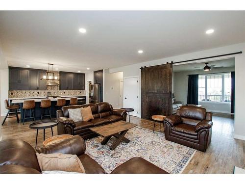 652 Bridgeview Road, Rural Ponoka County, AB - Indoor Photo Showing Living Room