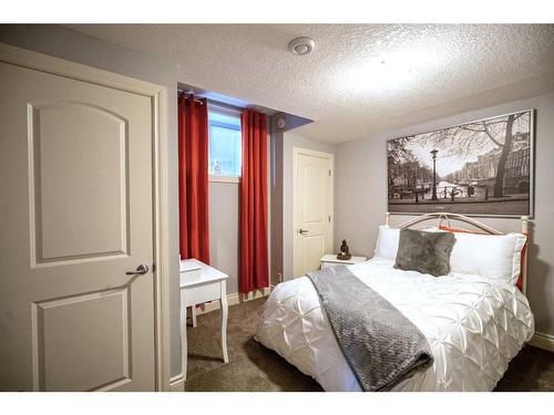 130 Sage Hill Way Nw, Calgary, AB - Indoor Photo Showing Bedroom