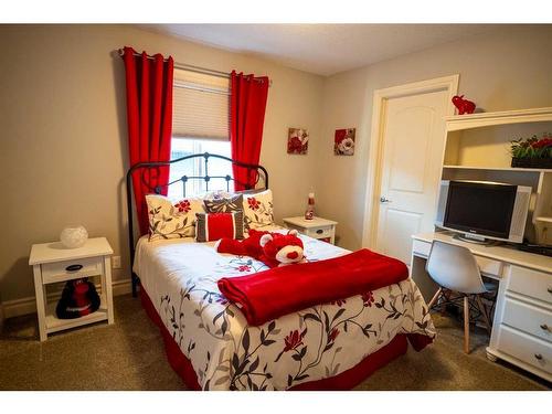 130 Sage Hill Way Nw, Calgary, AB - Indoor Photo Showing Bedroom