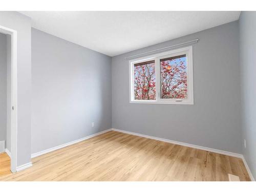 125 Chappel Drive, Red Deer, AB - Indoor Photo Showing Other Room