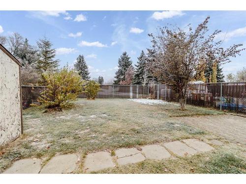 125 Chappel Drive, Red Deer, AB - Outdoor