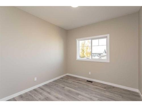 2 Cascade Street, Blackfalds, AB - Indoor Photo Showing Other Room