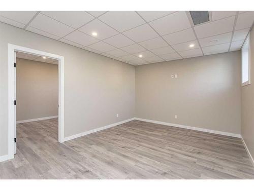 2 Cascade Street, Blackfalds, AB - Indoor Photo Showing Other Room