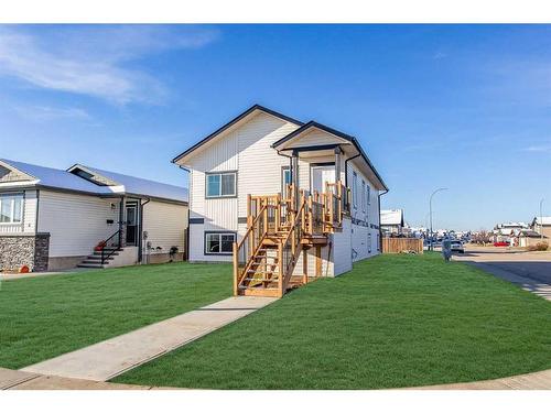 2 Cascade Street, Blackfalds, AB - Outdoor