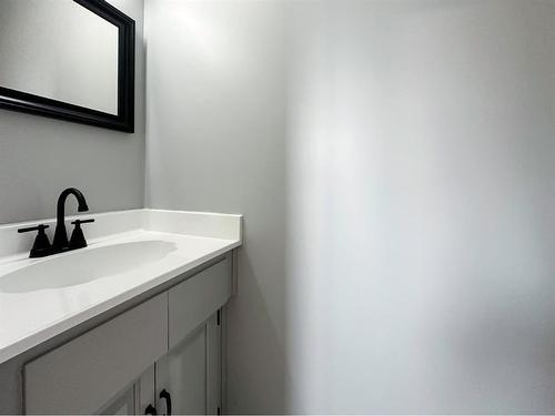 5321 46 Avenue, Rimbey, AB - Indoor Photo Showing Bathroom