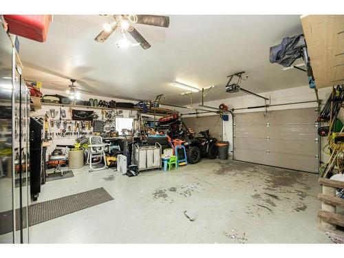 5321 46 Avenue, Rimbey, AB - Indoor Photo Showing Garage