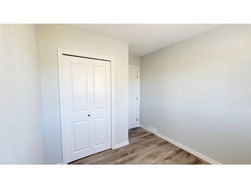 82 Westview Drive, Sylvan Lake, AB - Indoor Photo Showing Other Room