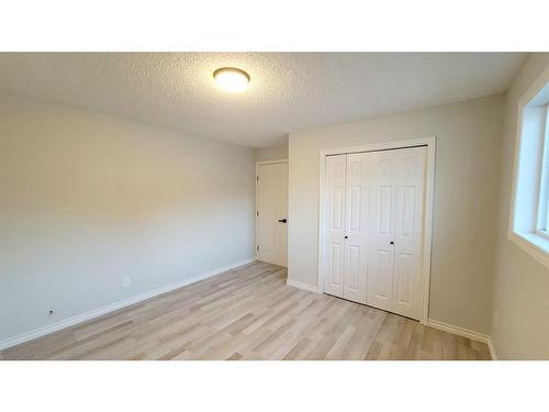 82 Westview Drive, Sylvan Lake, AB - Indoor Photo Showing Other Room