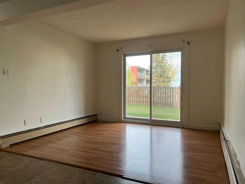 102-7164 Parke Avenue, Red Deer, AB - Indoor Photo Showing Other Room